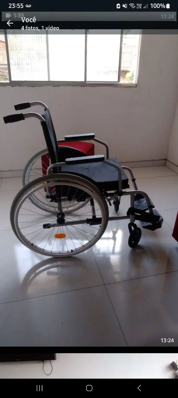 Cadeira de rodas em excelente estado
