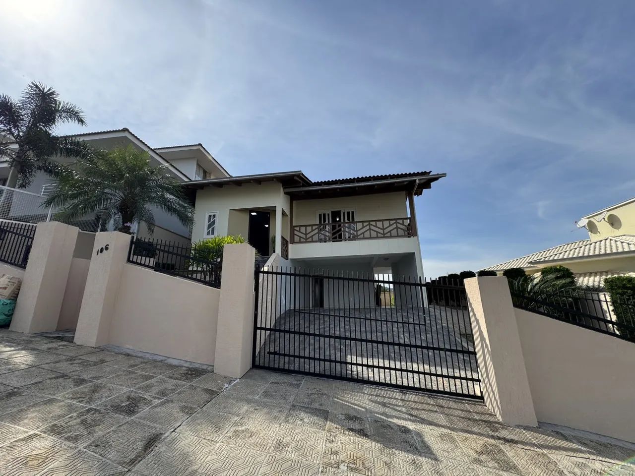 Casa com suíte e 3 vagas no bairro Amizade  Jaraguá do Sul | Imobiliária Urbana