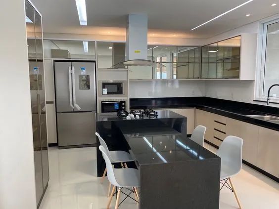 more em apartamento tipo studio ou 1 quarto com mobilidade e prox ao centro e zona sul !