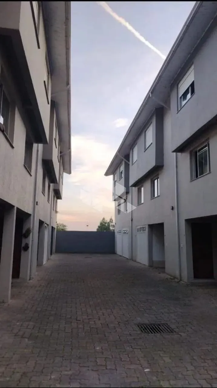 Sobrado triplex no Charqueadas em Caxias do Sul