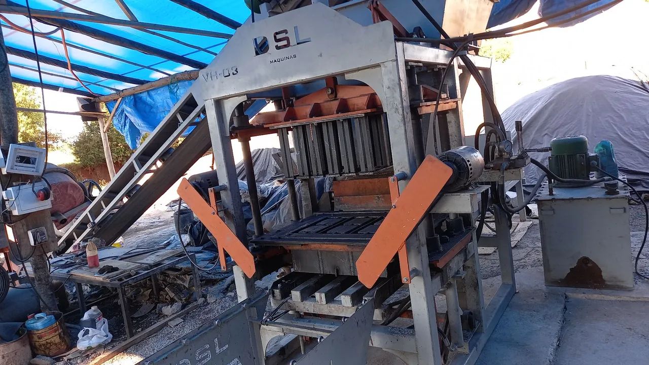 Máquina de Blocos  - Usada em perfeito estado - Foto 2