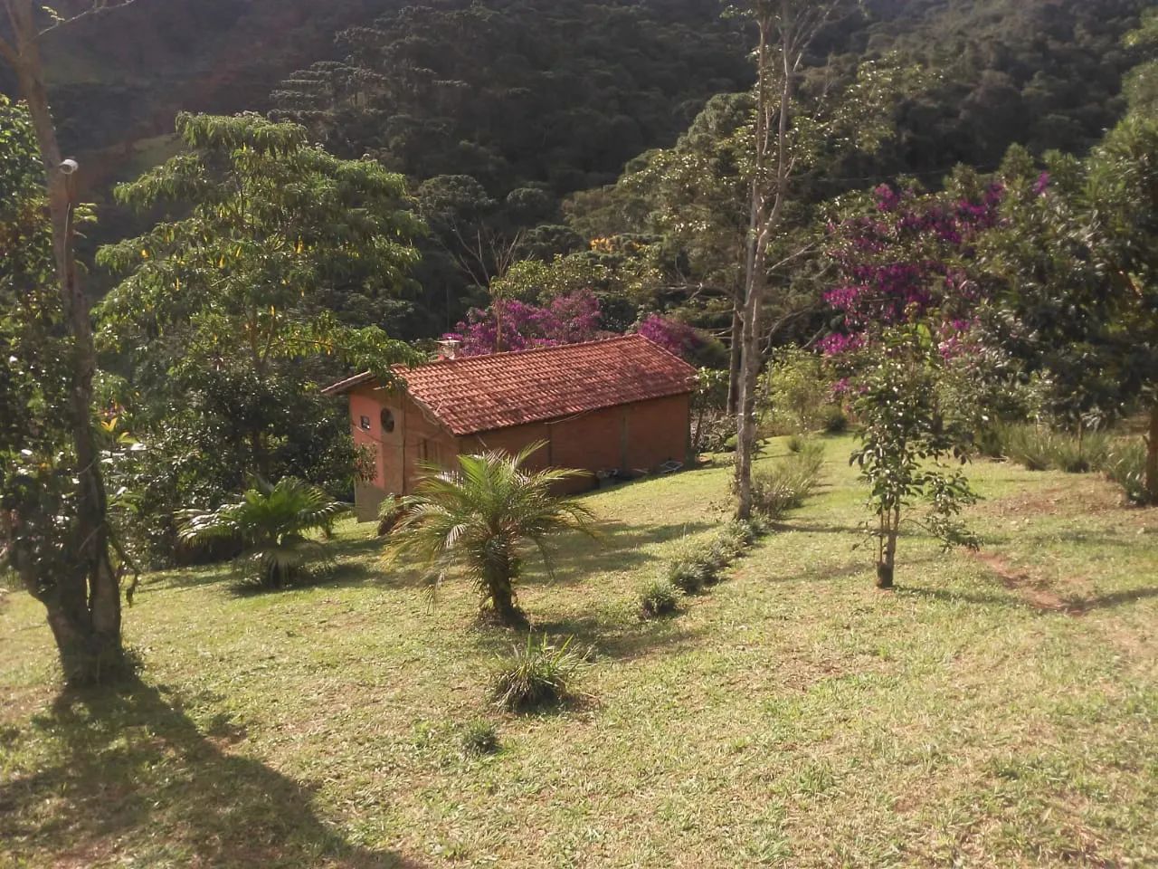 Chácara com chalé à venda ou locação anual no Mirantão, terreno 4500m2 com piscina e córre