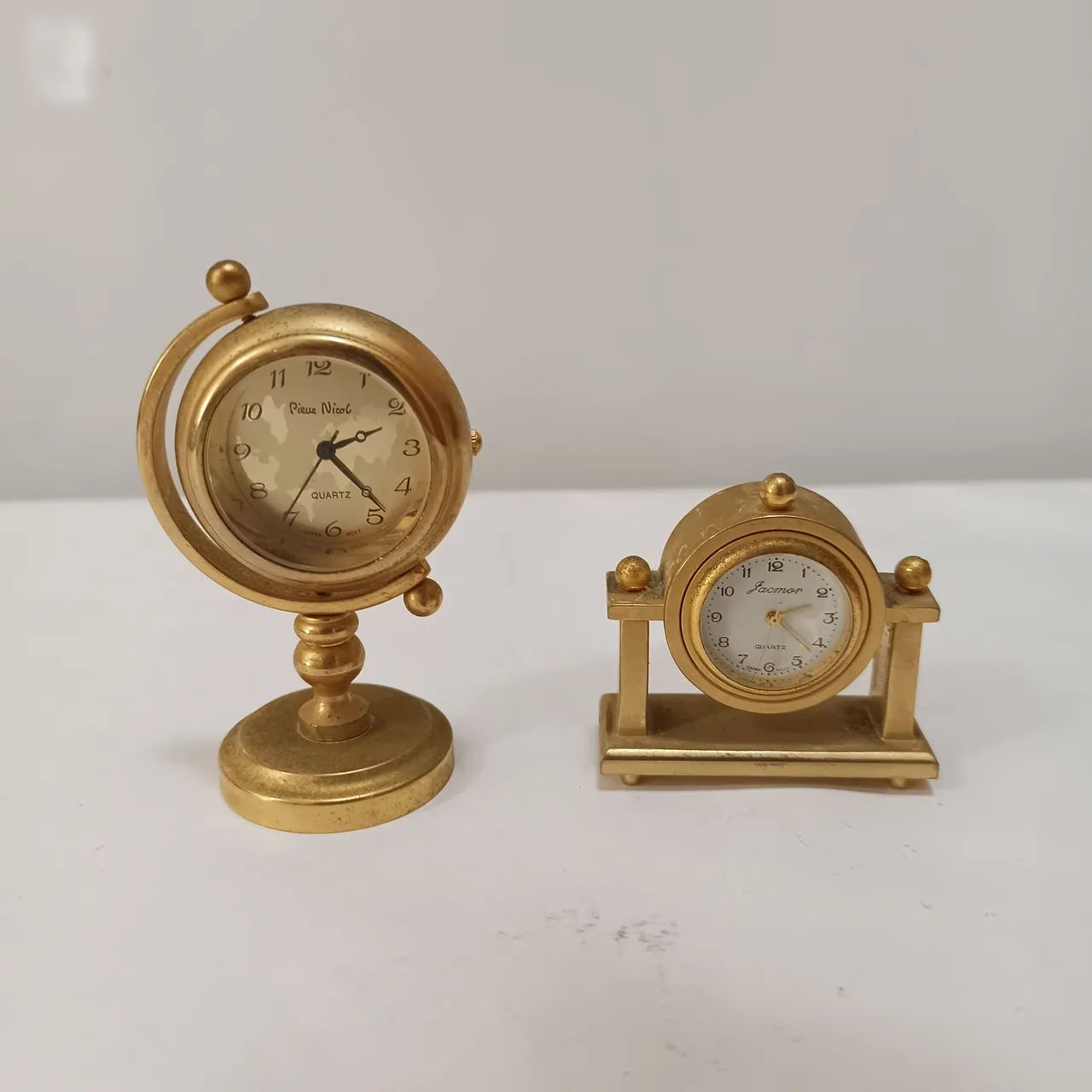 Relógio de mesa miniaturas 