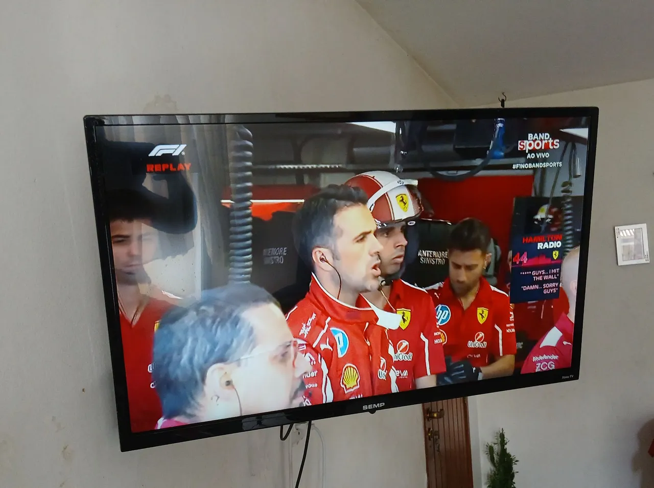 Vendo ou troco TV SEMP ROKU 32 polegadas