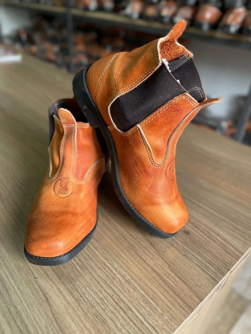 Bota de Couro Marrom - Conforto e Estilo- Atacado e Varejo  - Foto 4