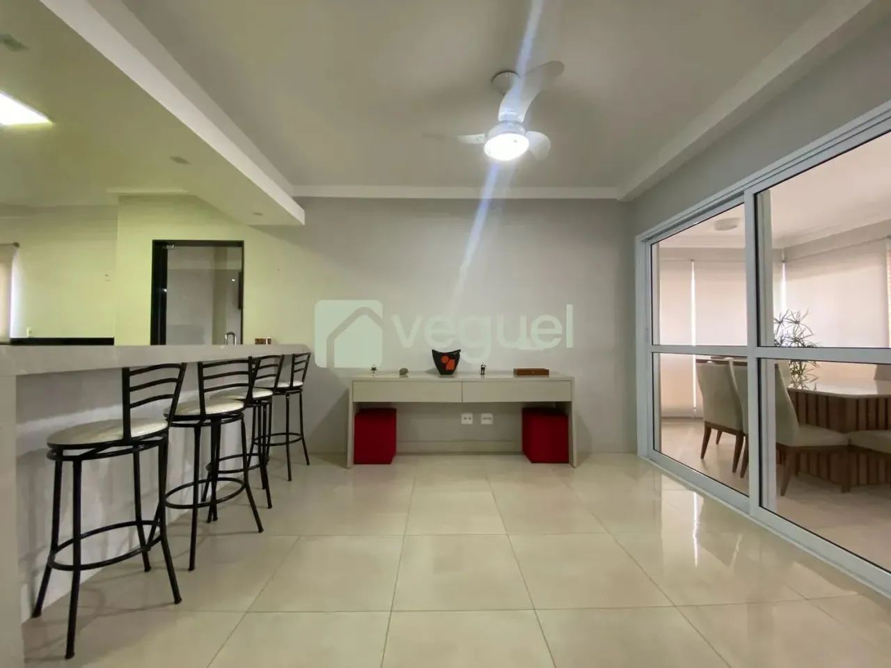 Apartamento semi mobiliado padrão no Edifício Belvedere Grand Mirant com 3 Quartos para al - Foto 2