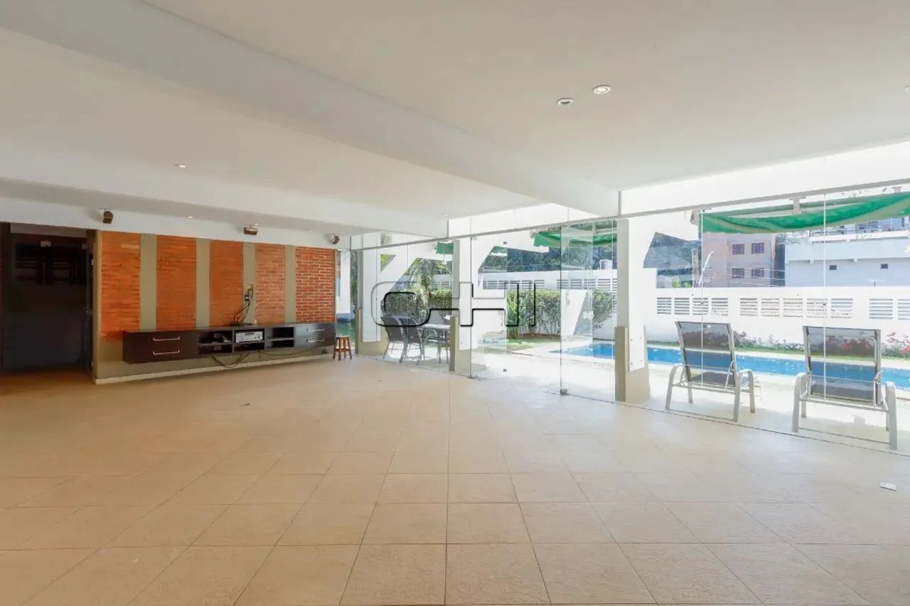 Venda Casa 3 Dormitórios - 472 m² Sumaré - Foto 2