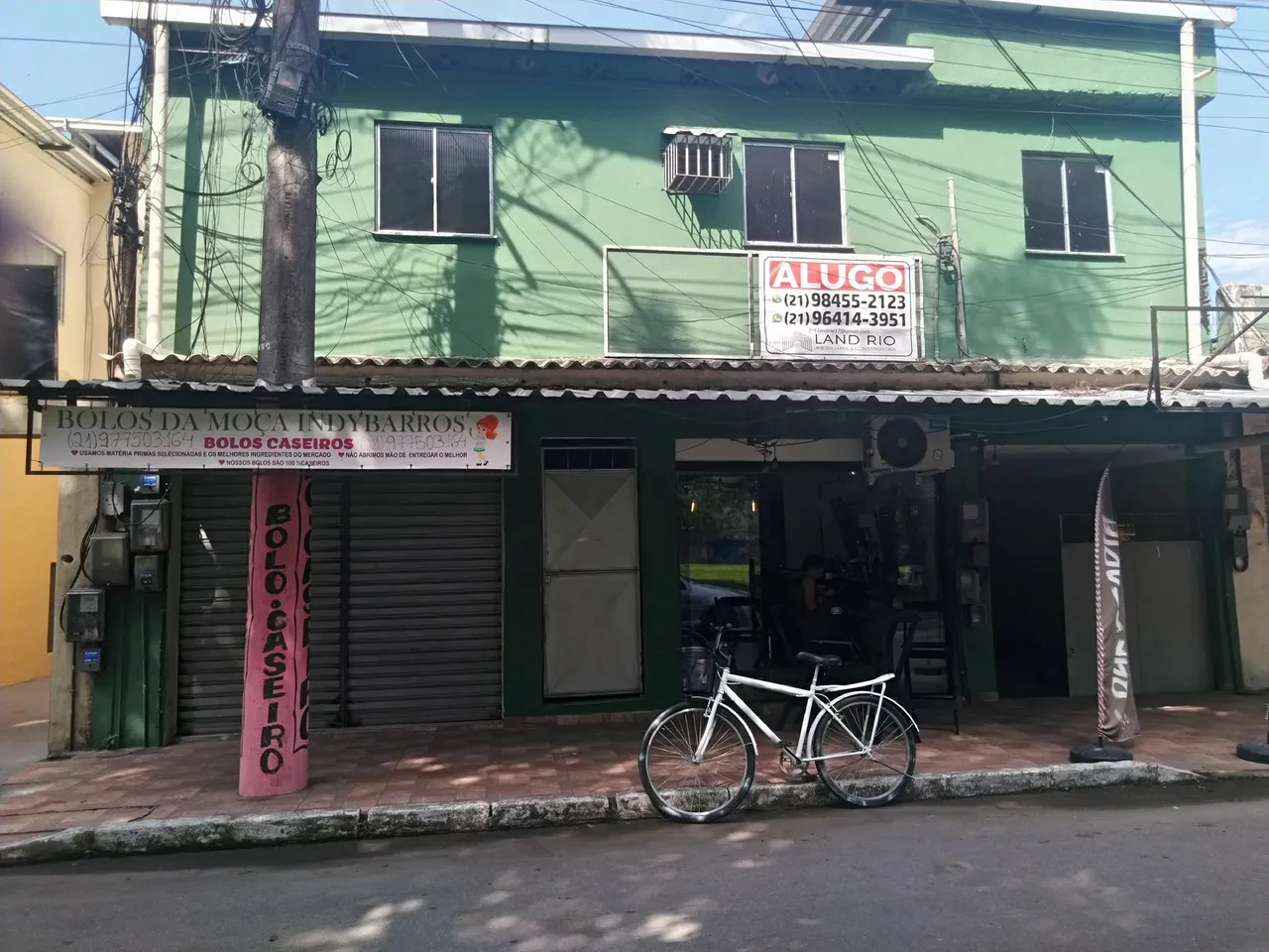 Alugo Salas comerciais Avenida Automóvel Clube, Duque de Caxias.