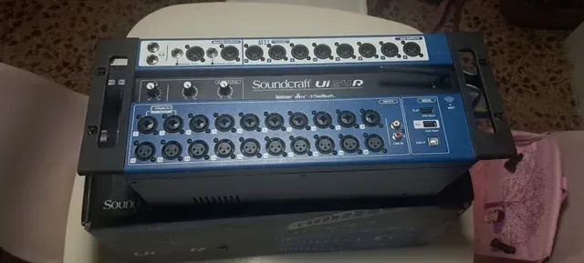 Soundcraft ui24r Mesa Digital