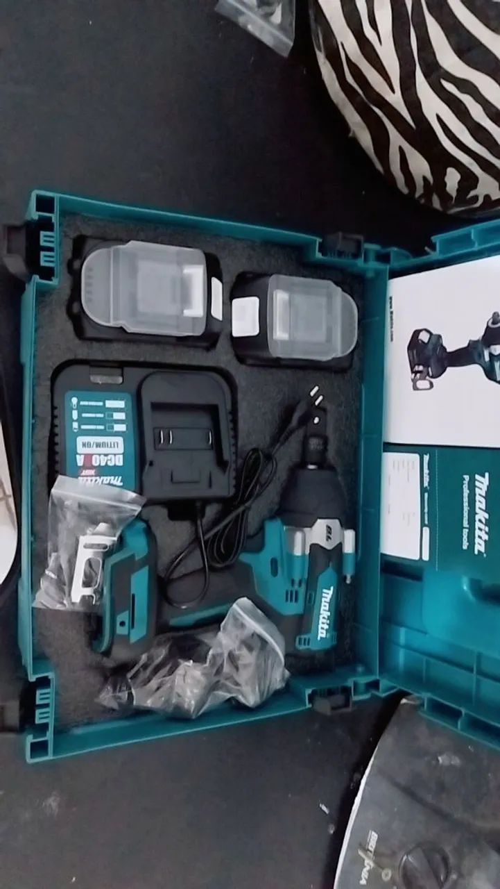 Parafusadeira profissional 64717754754562120