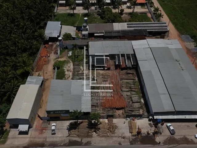 Excelente área de 2.679,75m² às margens da AL-101 com 50m de frente, ideal para galpões