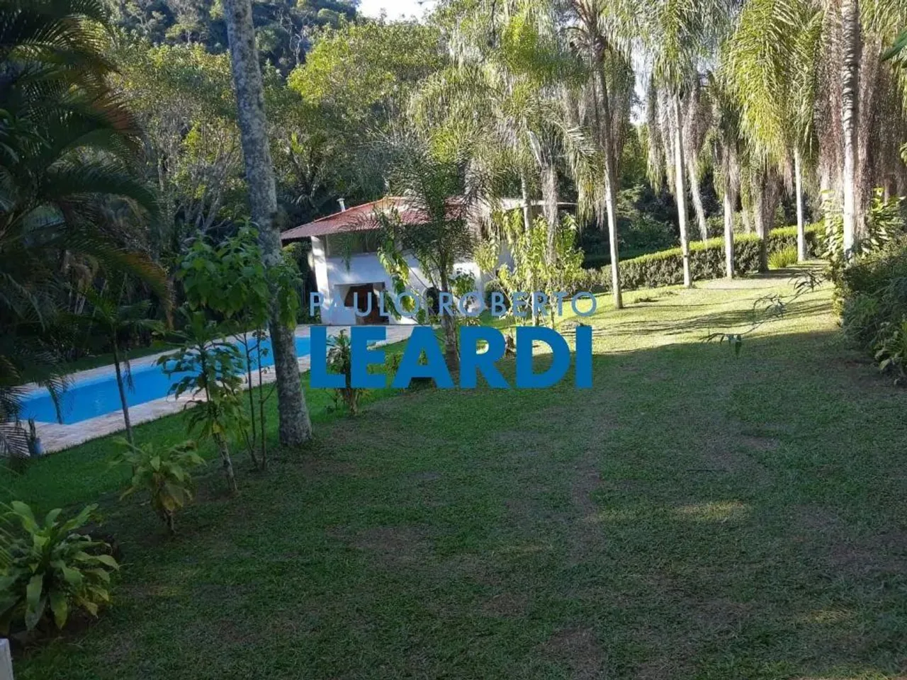 SÍTIO - SERRA NEGRA - SP