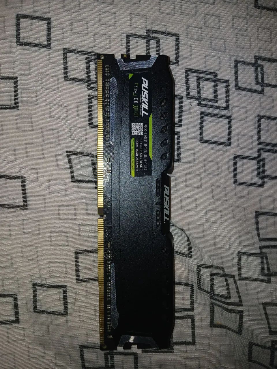 Memoria ram 16 gb ddr4 64842050331777121