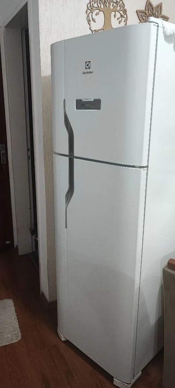 Geladeira Frost Free com 3 Prateleiras - Foto 4