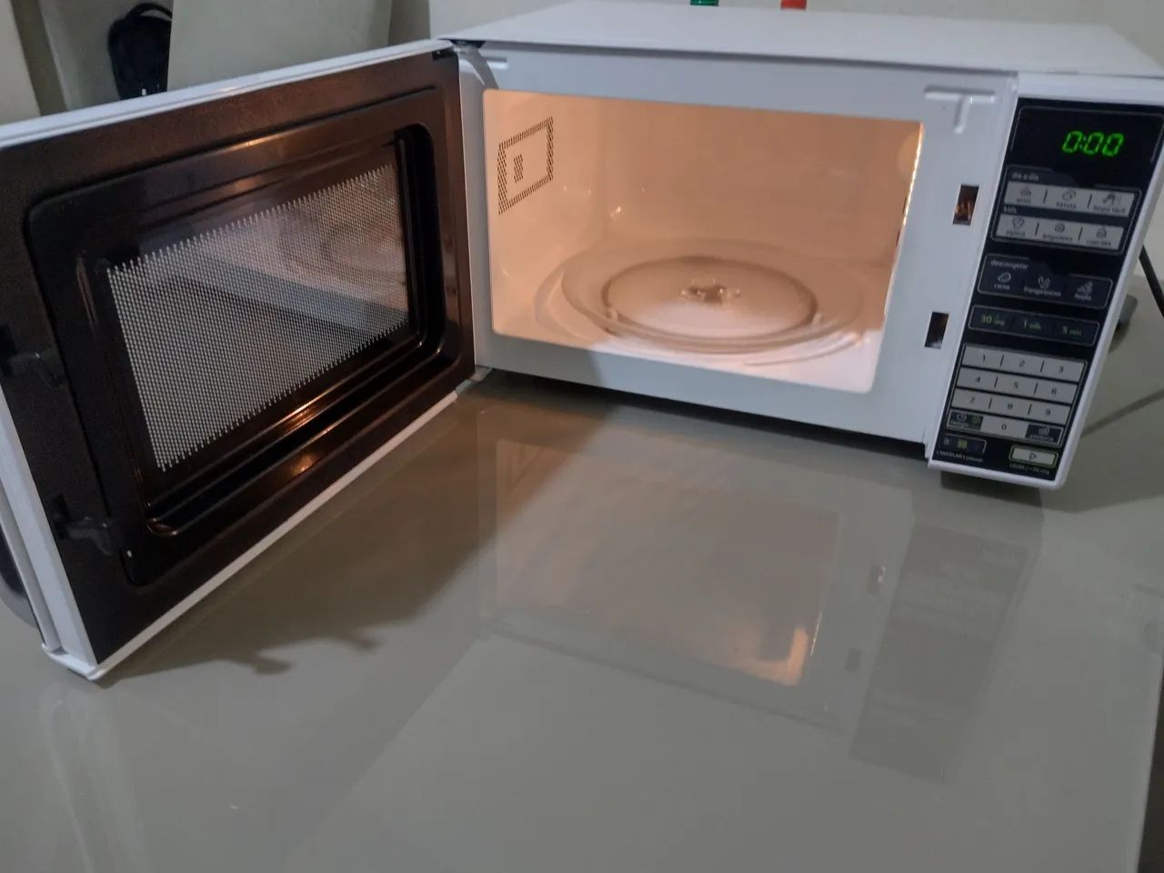 Microondas Midea 20 litros, modelo atual. - Foto 3