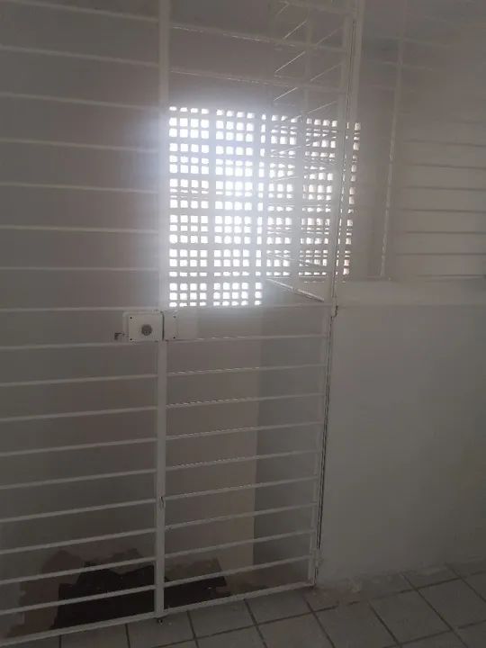 Apartamento com 3 quartos, 2 banheiros e varanda - Foto 2