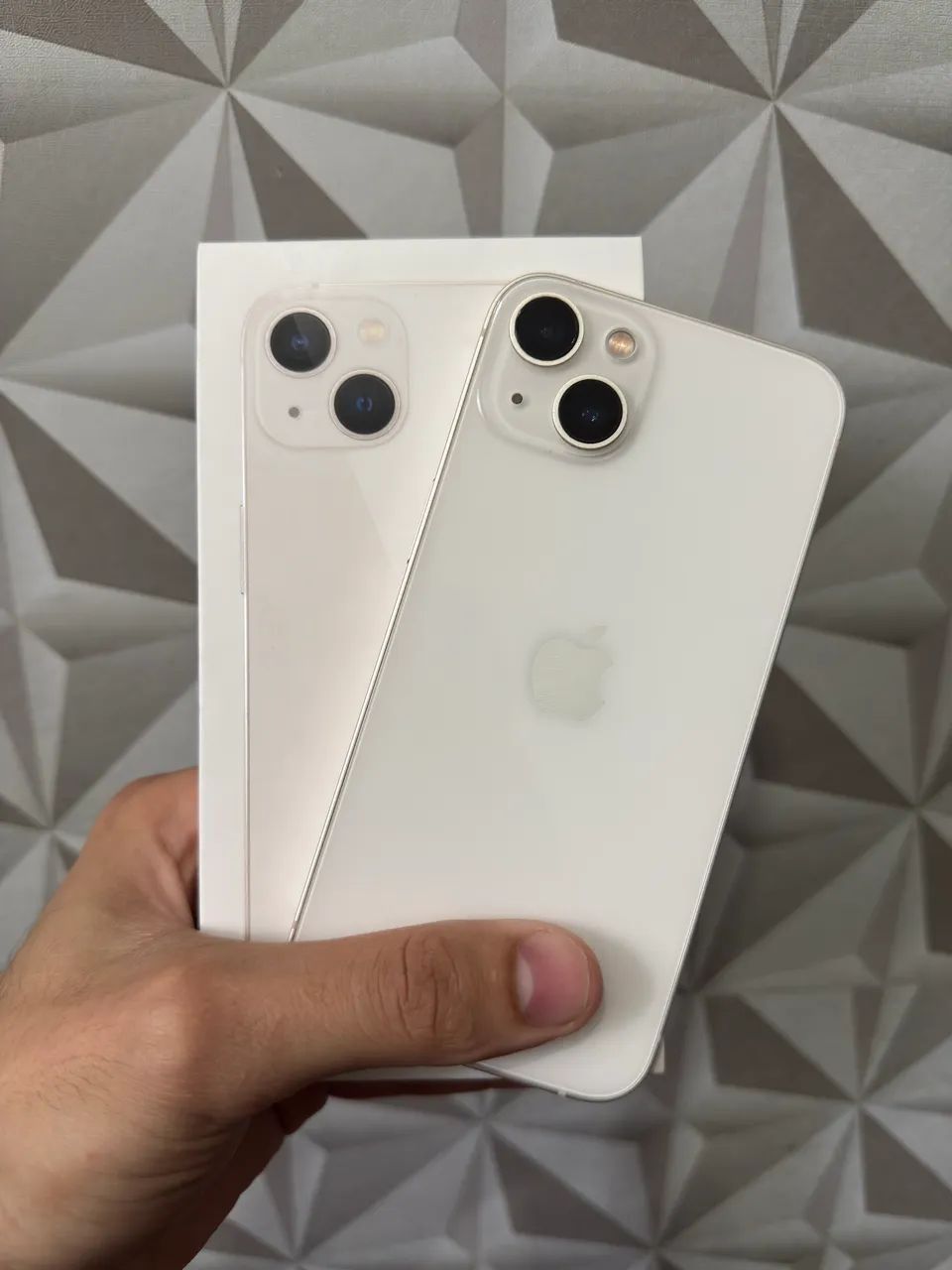 Apple iPhone 13 ホワイト　256GB Apple iPhone 13 (256 GB) - Luz das estrelas | Amazon.com.br