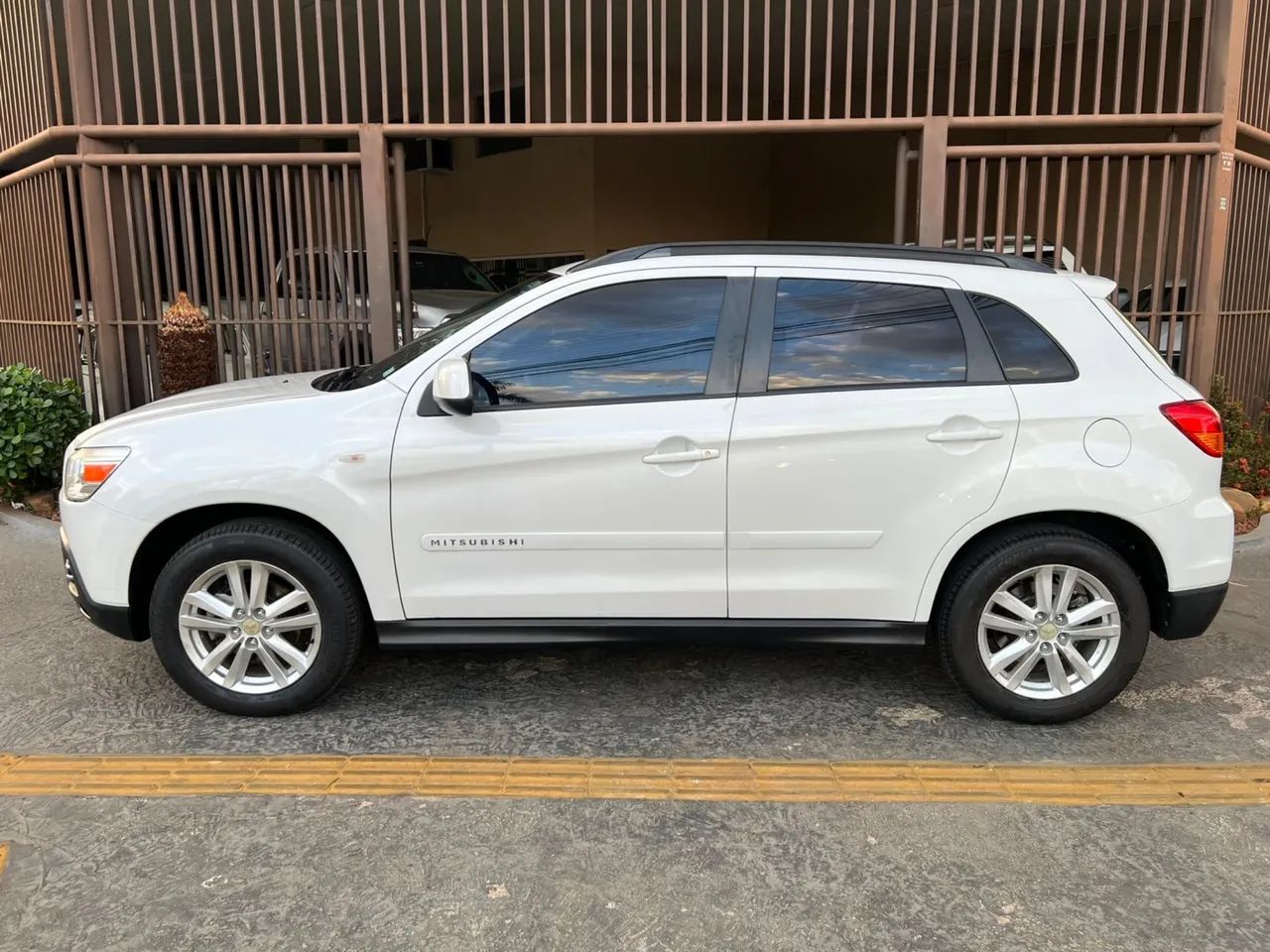 Mitsubishi Asx 2012