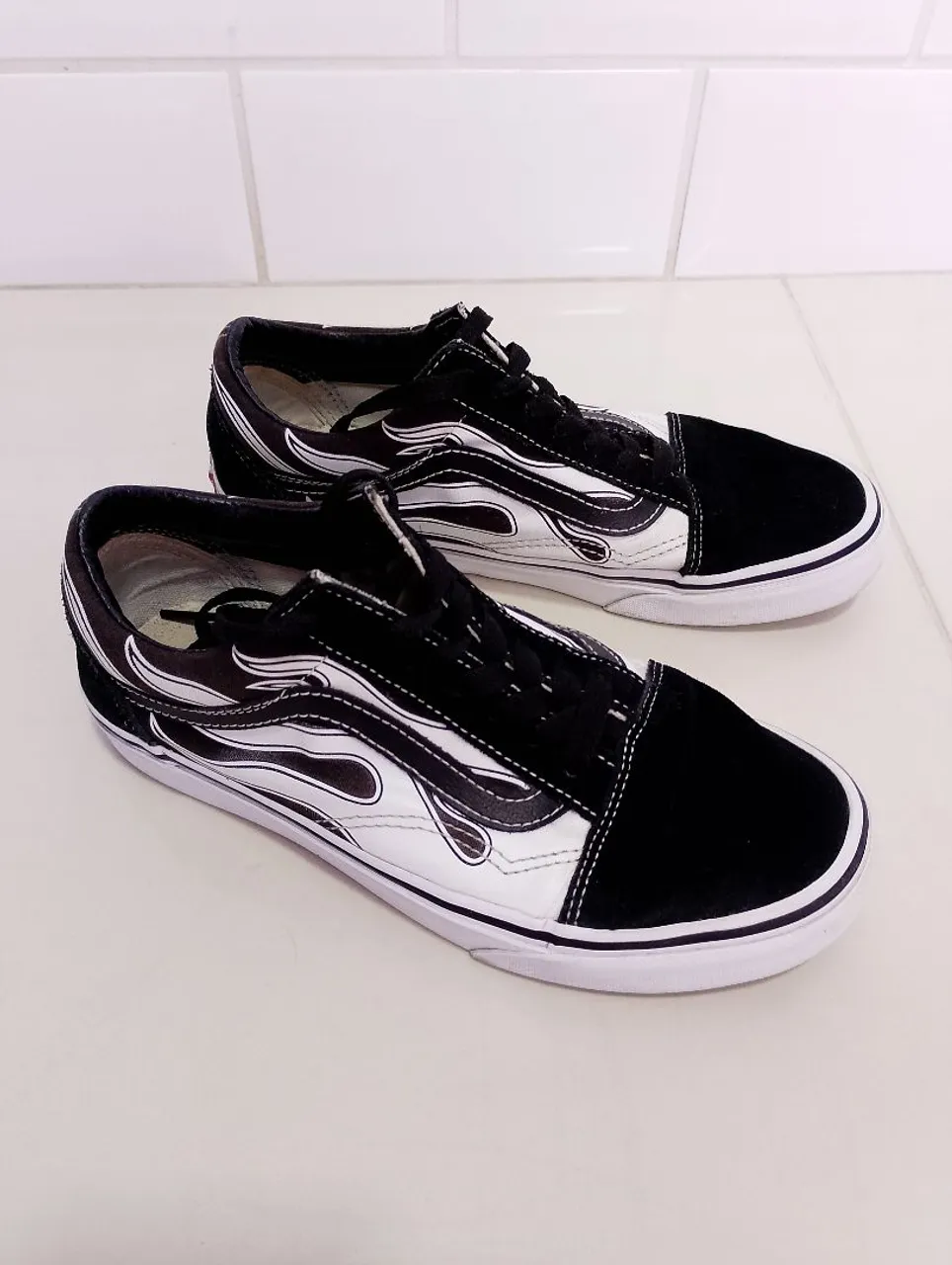 Tênis Vans Old Skool Flame - Preto e Branco