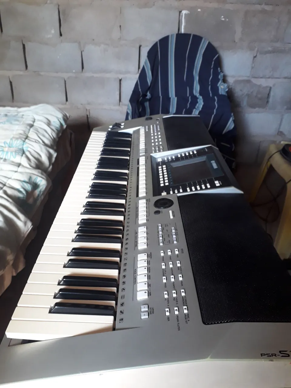 Teclado Yamaha profissional psr s710