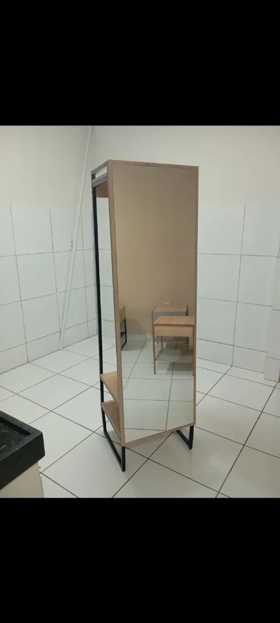 Prateleira de Ferro e Madeira para Decoração - Foto 2