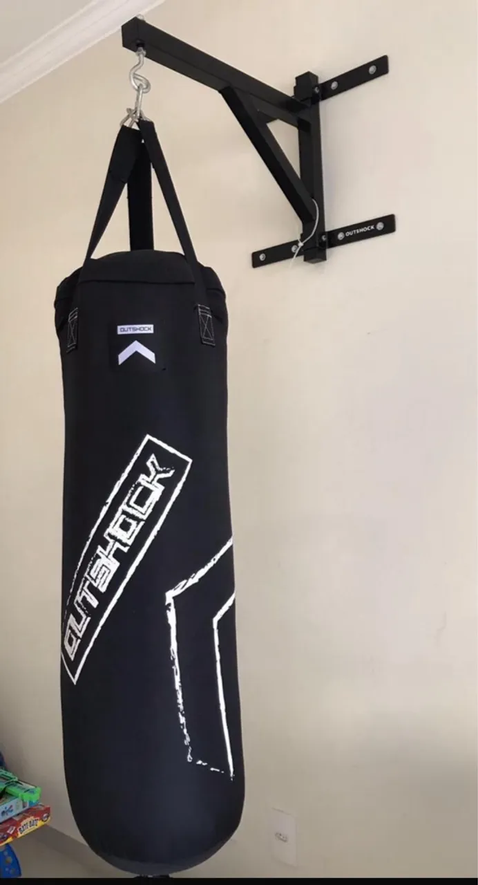 Saco de Boxe Outshock com Suporte para Treino em Casa