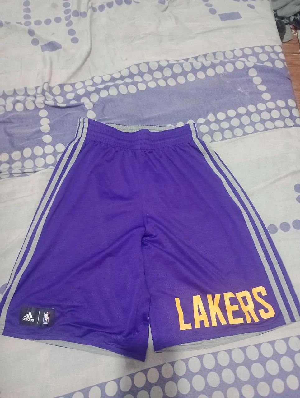 Short Lakers Adidas e Chicago Bulls 
