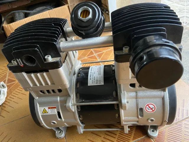 Compressor de Ar Sem Oleo 1500W 2HP Elétrico Portátil