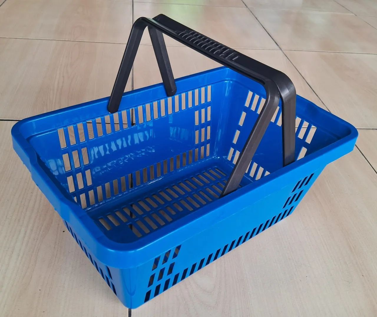 Cestas de compras - 4 cores - novas - Foto 2