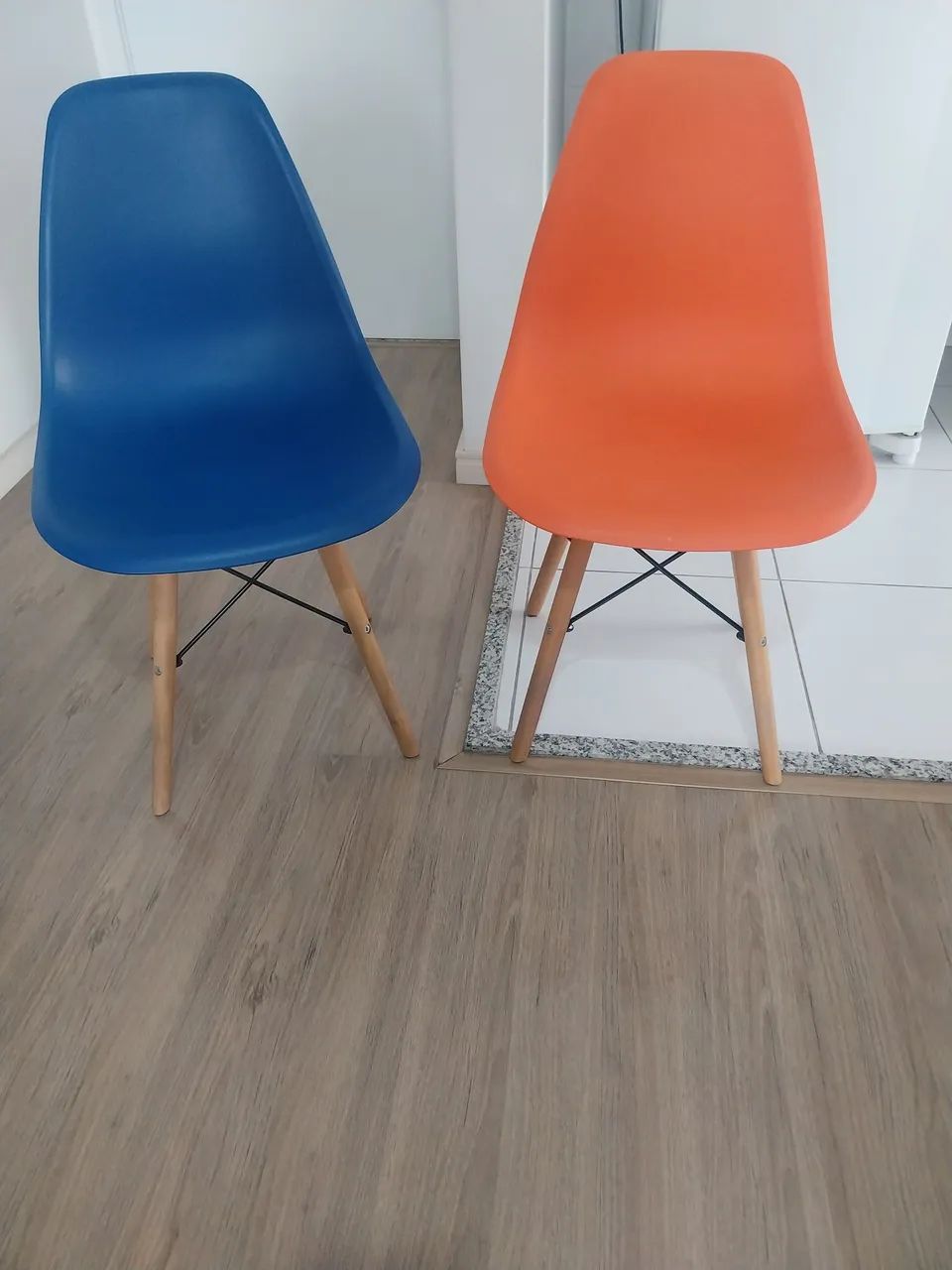Two Chairs64840844004994121