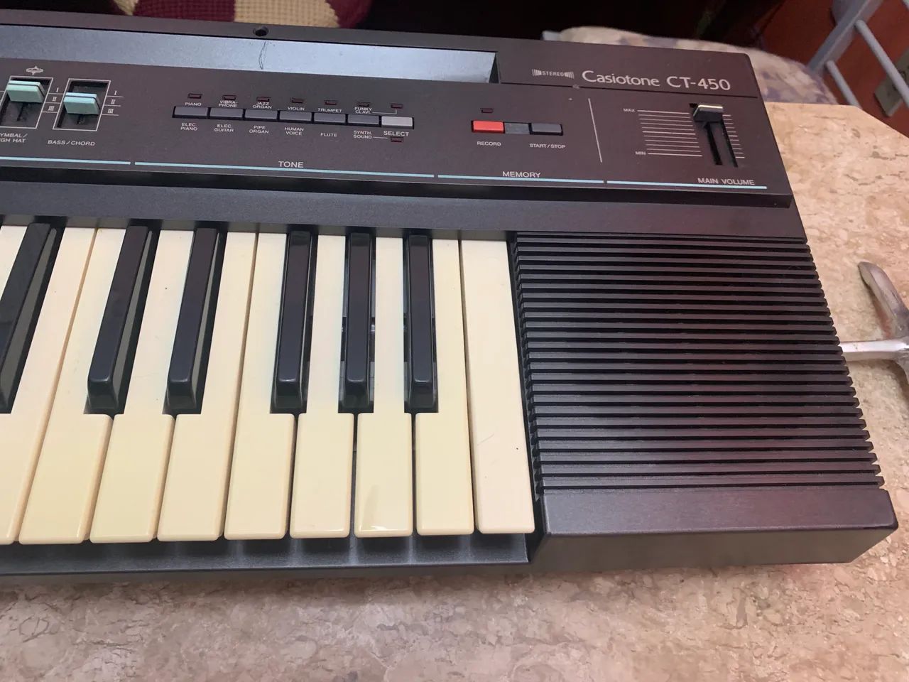 Teclado Casio// Casiotone CT-450 - Foto 2