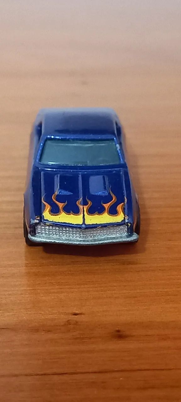 1967 Chevy Camaro - Hot Wheels 2007 Camaro 2/4