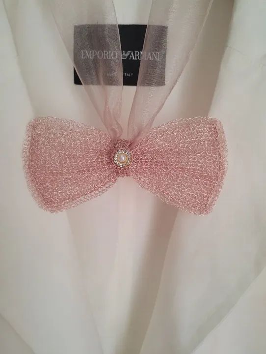 Colar feminino em fio de metal crochetado