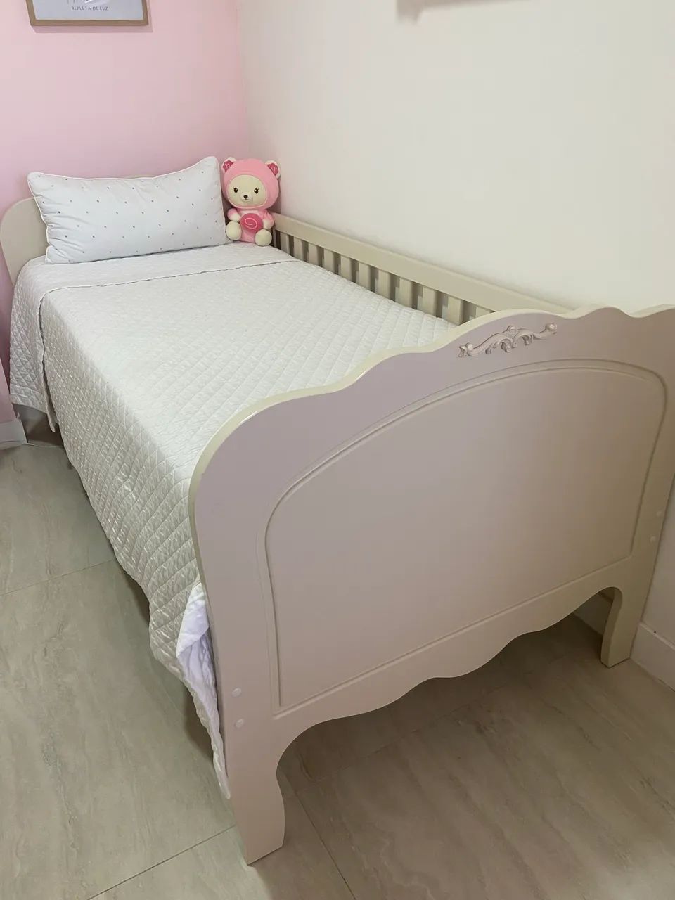 Vendo 3 móveis de quarto infantil 