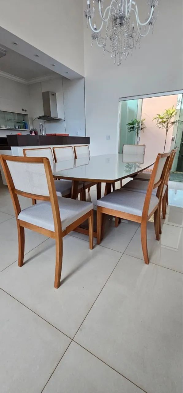 Mesa de Jantar Elegante com 6 Cadeiras de madeira 