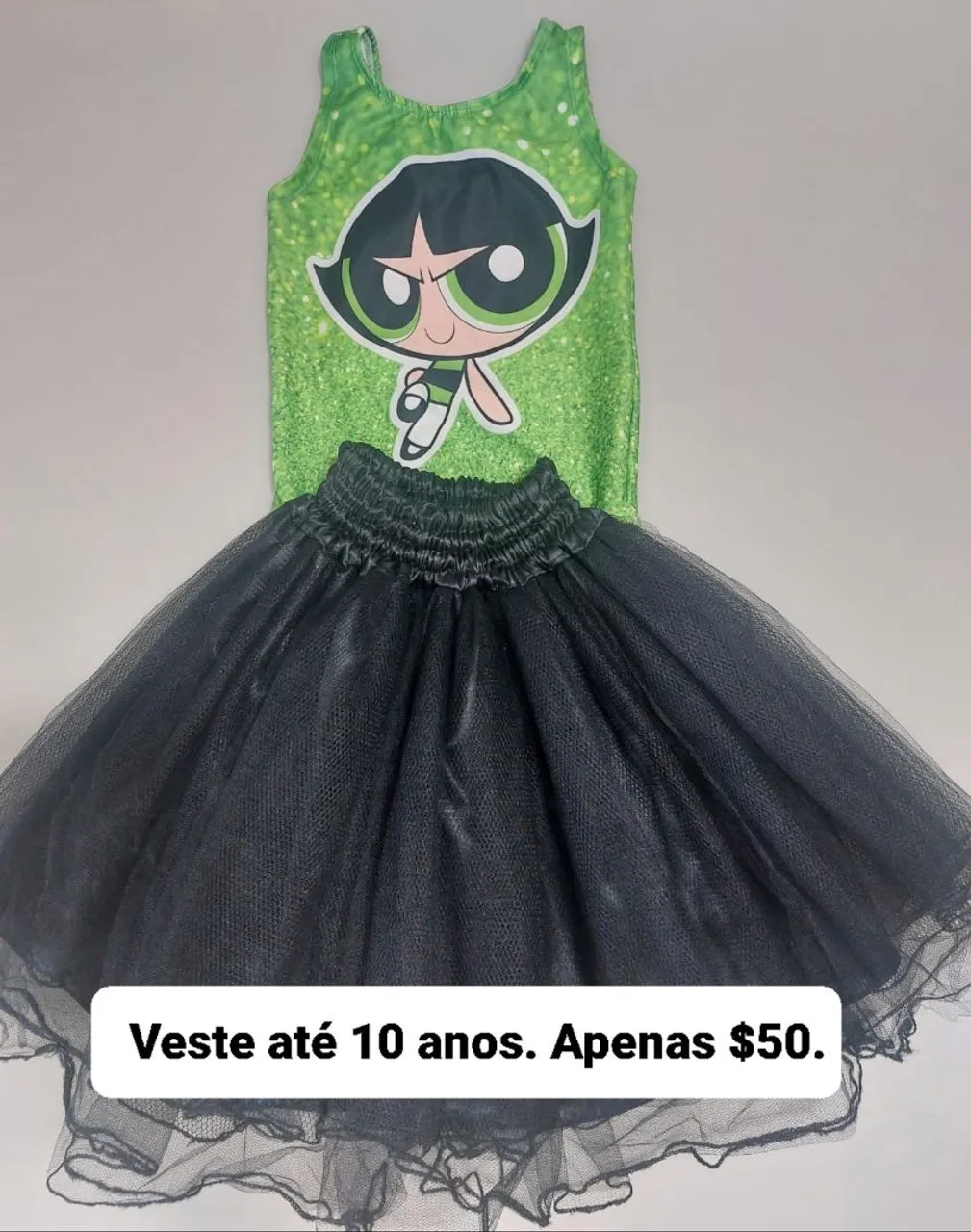 Fantasia Buttercup com saia de tule