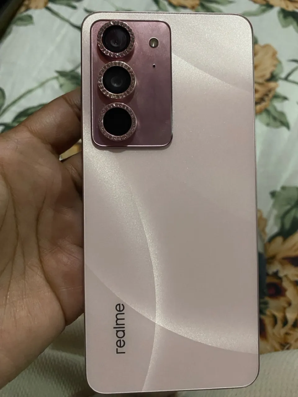Vende-se realme C75X à prova d?água