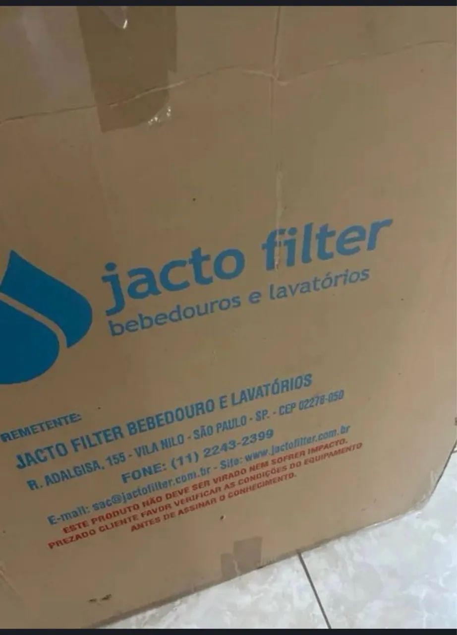 Bebedouro industrial automático 