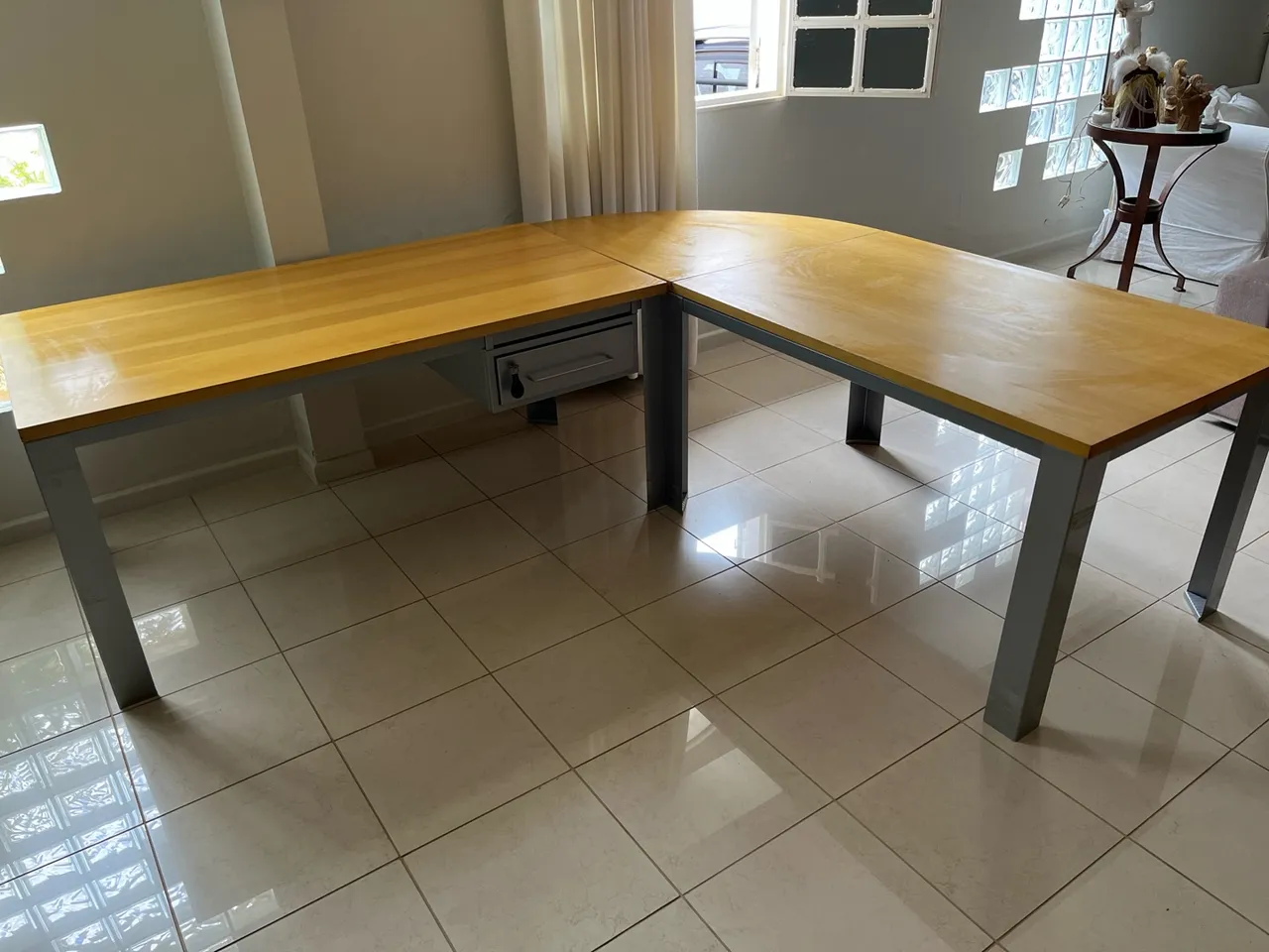 Mesa de Escritório Canto em L com Gaveta tok stok