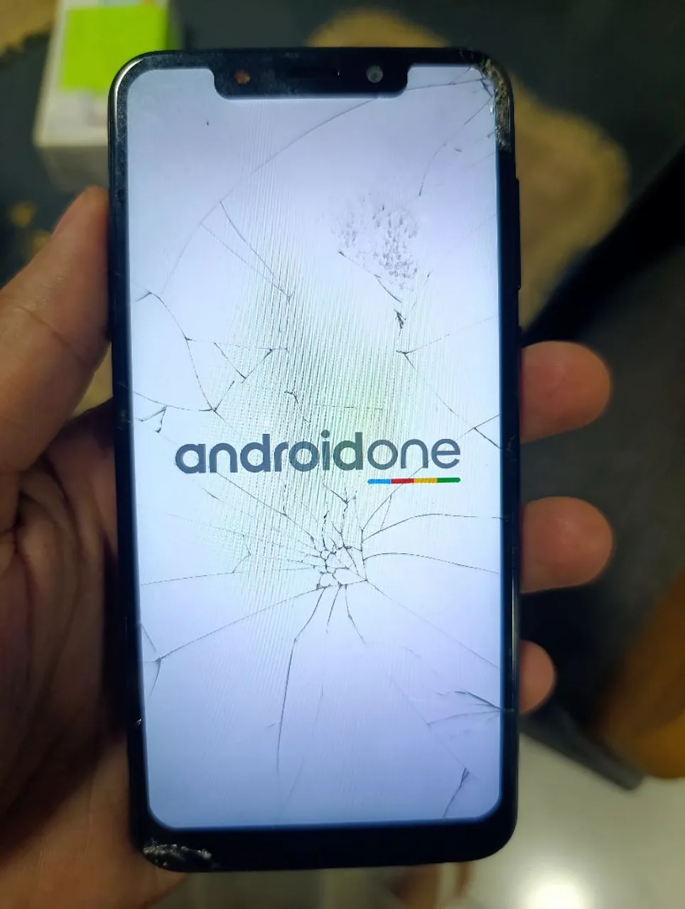 Celular funciona perfeitamente.