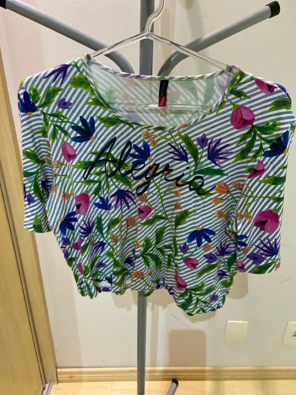 Blusa Feminina Floral Alegria