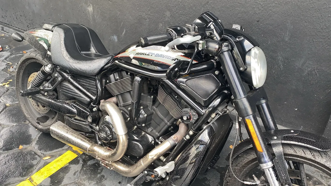 HARLEY DAVIDSON NIGHT ROD EDITION
