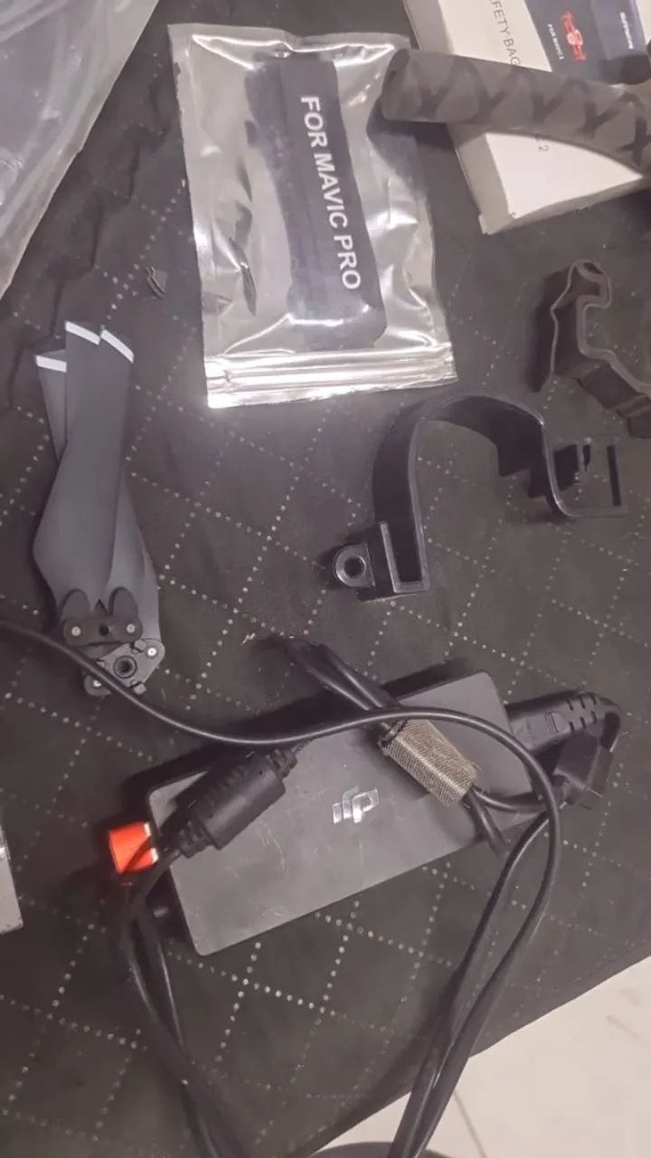 Drone DJI Mavic Pro Com Controle Bateria e Acessórios  - Foto 4