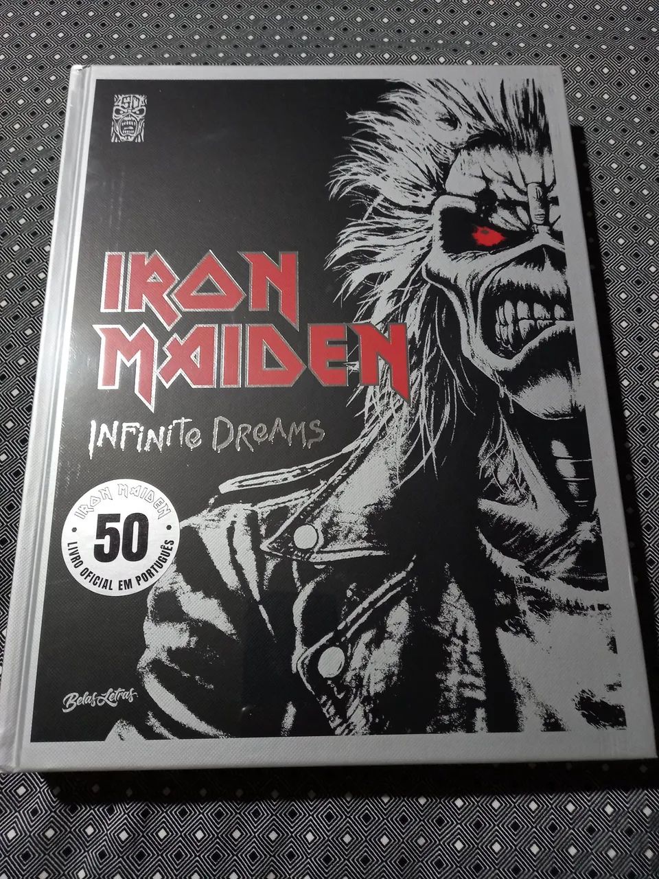Iron Maiden - Infinite Dreams + brindes - Livros e revistas - Vale