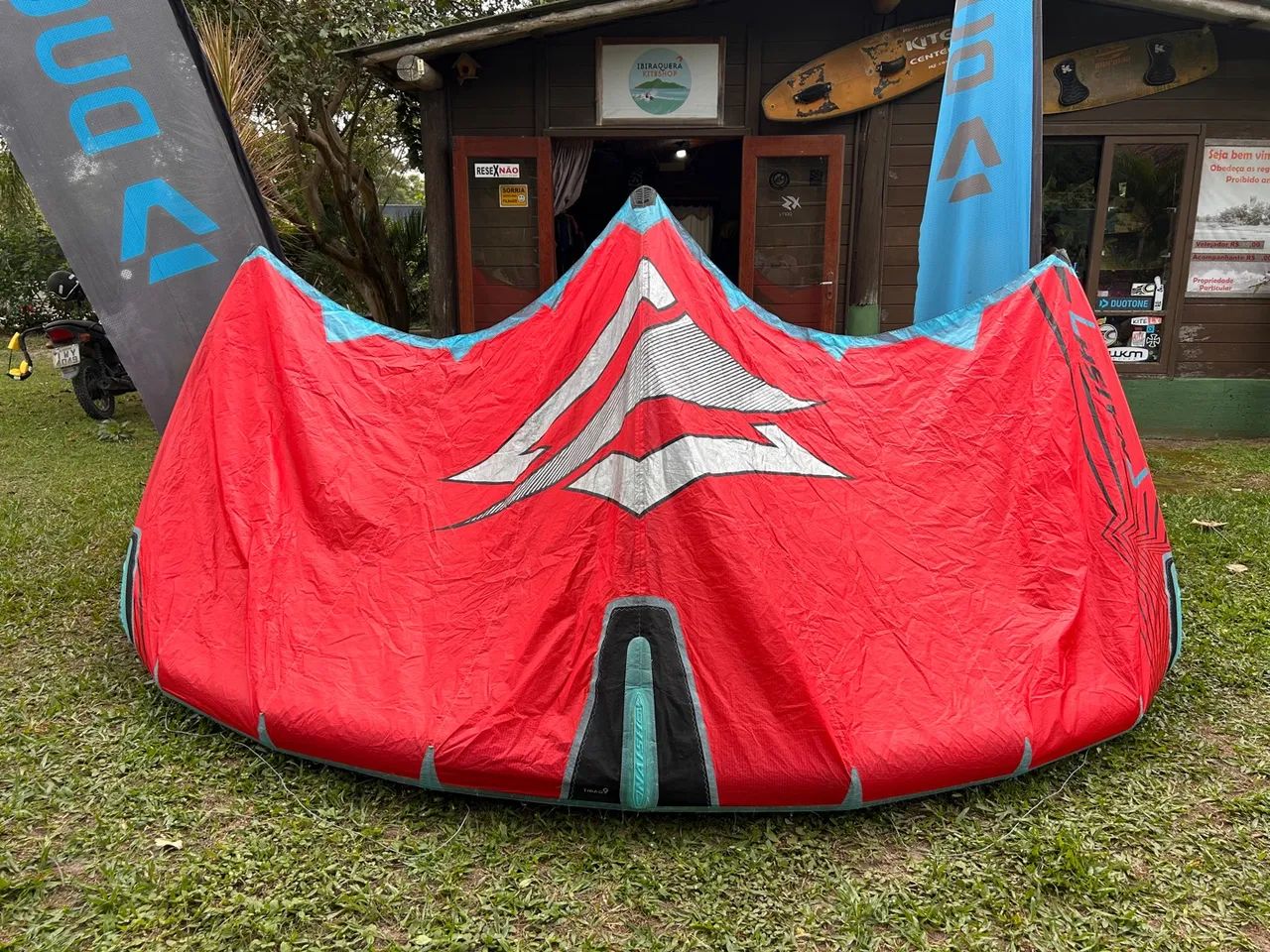 Kitesurf Naish Triad tam 09 ano 2024