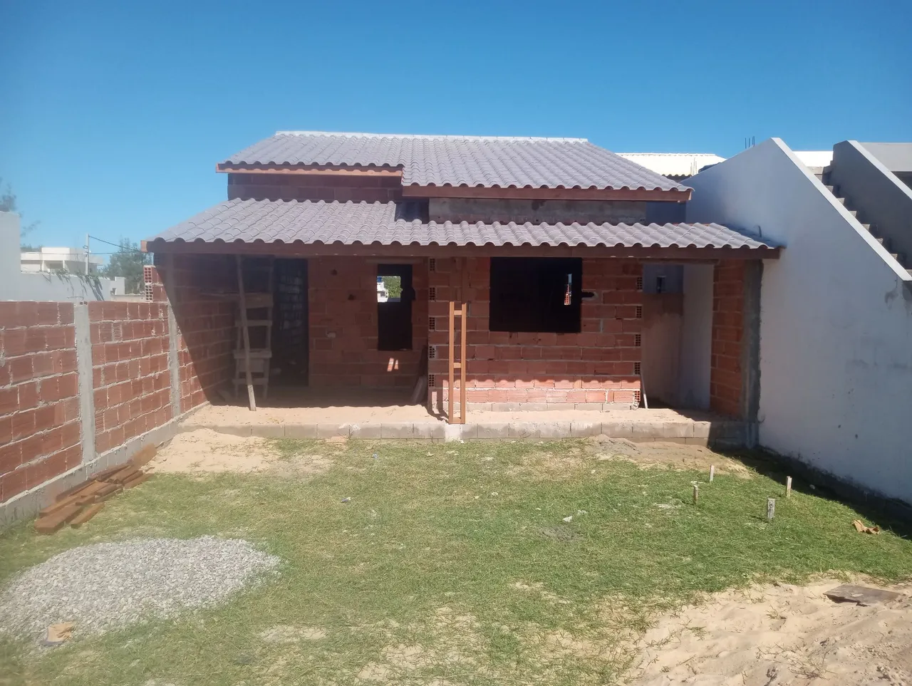 VENDO CASA 180 MIL