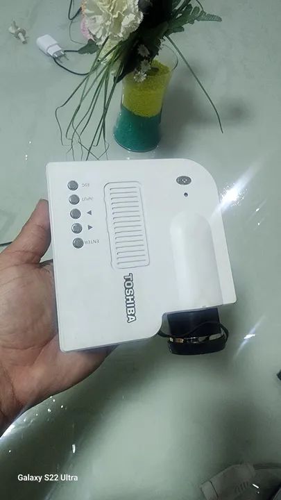 Projetor Toshiba com Controle Remoto - Foto 6