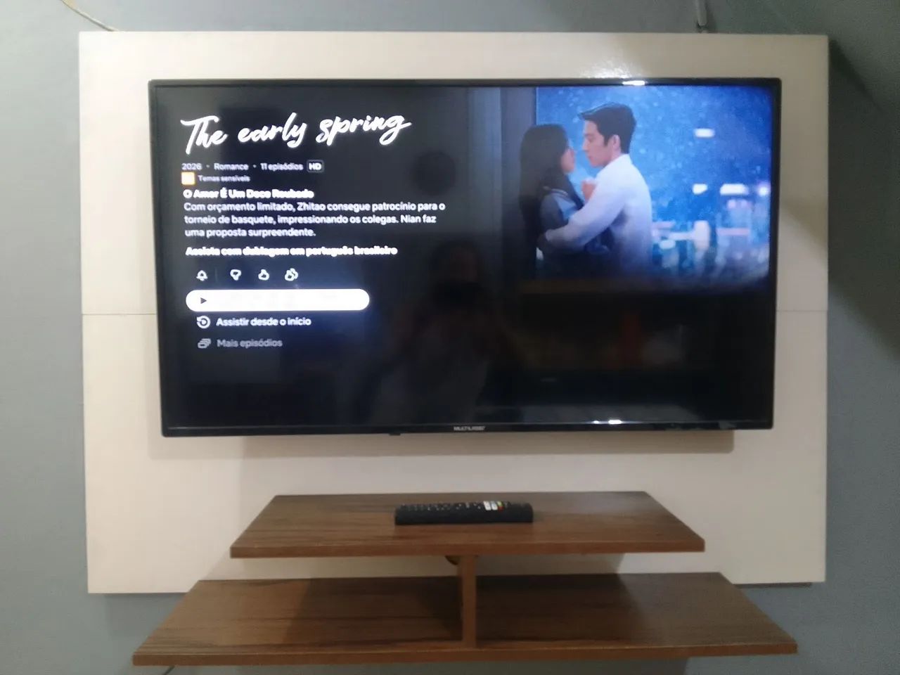 Tv Smart Multilaser 40 polegadas com painel.