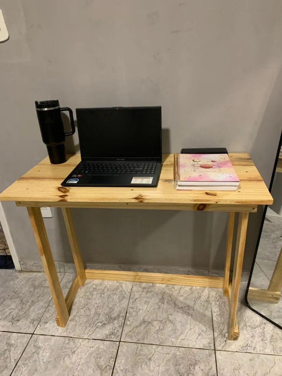 Mesa de estudos/trabalho