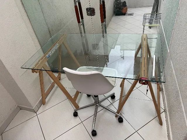 Mesa de vidro com 